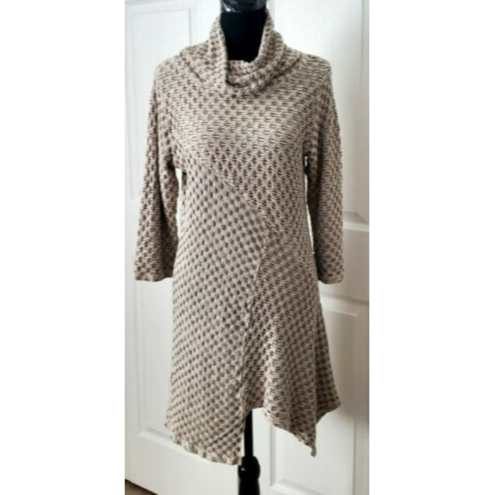 CMC Dress Tunic Top Black White Color Me Cotton Textured Shark Hem Sz S USA Made